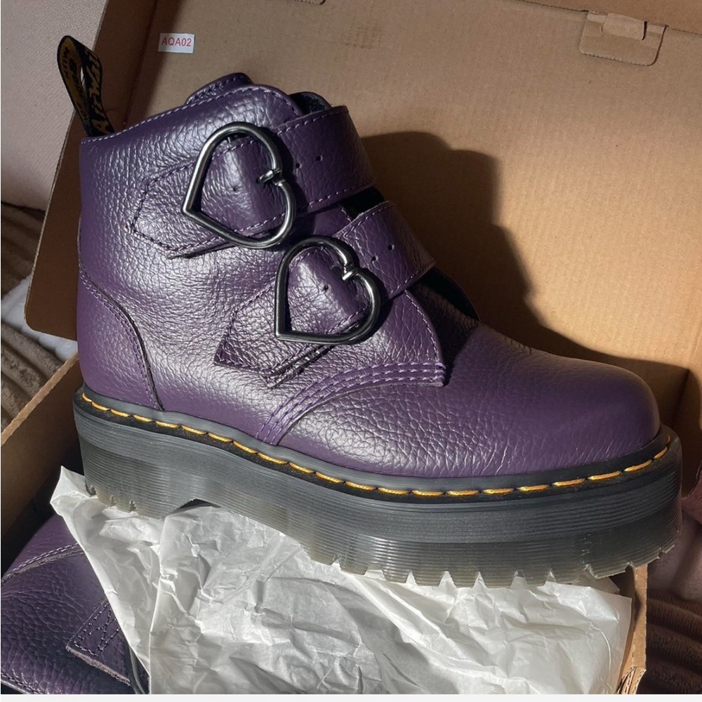 Dr Martens Devon Heart (purple)